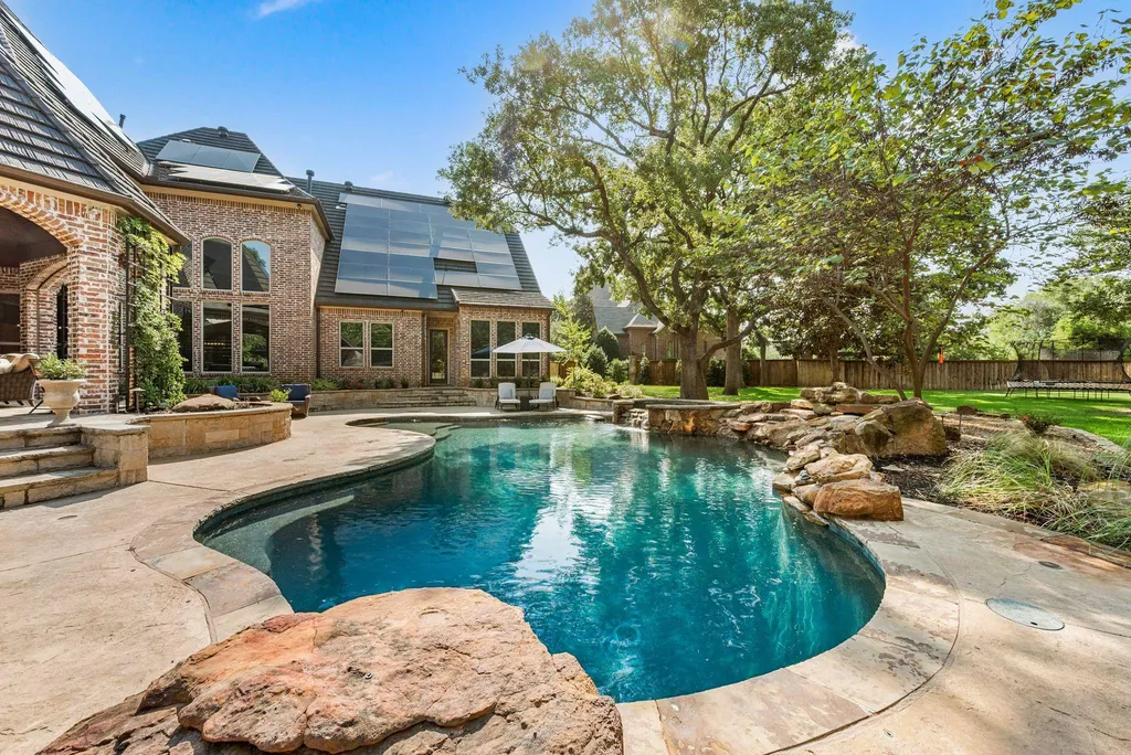 Reimagined Southlake Estate With Tesla Powerwalls and a Separate Guest House Lists for $4.8 Million 8 1700 Live Oak Ln Southlake TX 7609228