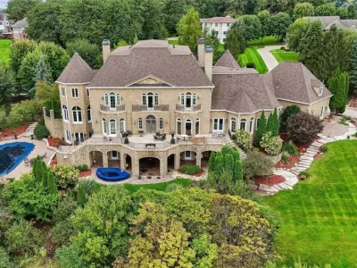Elegant West Des Moines Golf Estate Overlooking Two Glen Oaks Fairways Lists for $3,800,000 3 Elegant West Des Moines Golf Estate Overlooking Two Glen Oaks Fairways Lists for $3,800,000