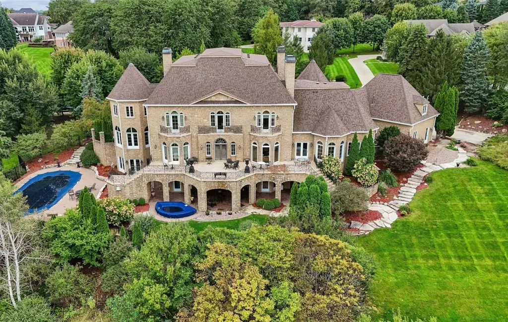 Elegant West Des Moines Golf Estate Overlooking Two Glen Oaks Fairways Lists for $3,800,000 1 1746 Burr Oaks Dr West Des Moines IA 5026601