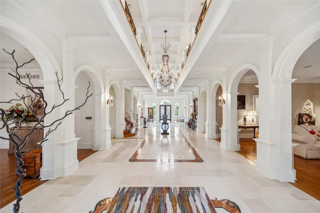 Elegant West Des Moines Golf Estate Overlooking Two Glen Oaks Fairways Lists for $3,800,000 3 1746 Burr Oaks Dr West Des Moines IA 5026605