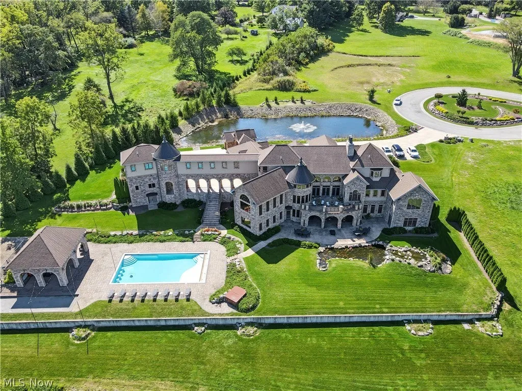 Lake-View Ohio Estate With an Eight-Car Heated Garage and Saltwater Pool Lists for $3,895,000 2 180 Via Napoli St North Lima OH 4445202