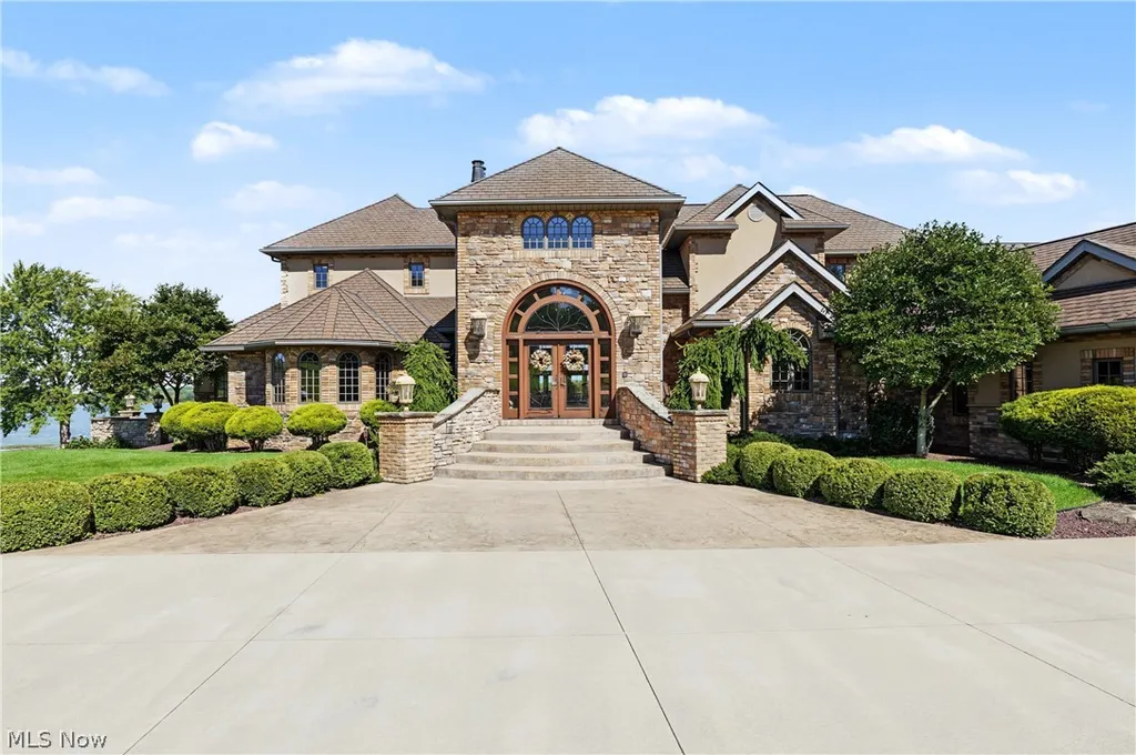 Lake-View Ohio Estate With an Eight-Car Heated Garage and Saltwater Pool Lists for $3,895,000 3 180 Via Napoli St North Lima OH 4445203