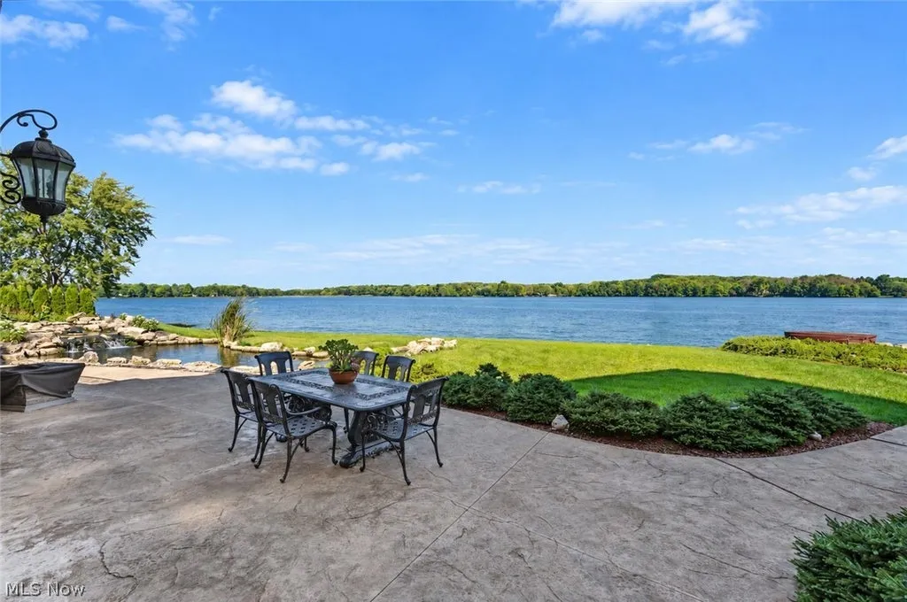 Lake-View Ohio Estate With an Eight-Car Heated Garage and Saltwater Pool Lists for $3,895,000 23 180 Via Napoli St North Lima OH 4445204