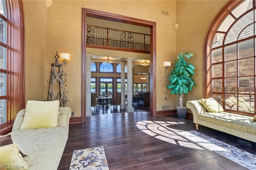 Lake-View Ohio Estate With an Eight-Car Heated Garage and Saltwater Pool Lists for $3,895,000 4 180 Via Napoli St North Lima OH 4445205