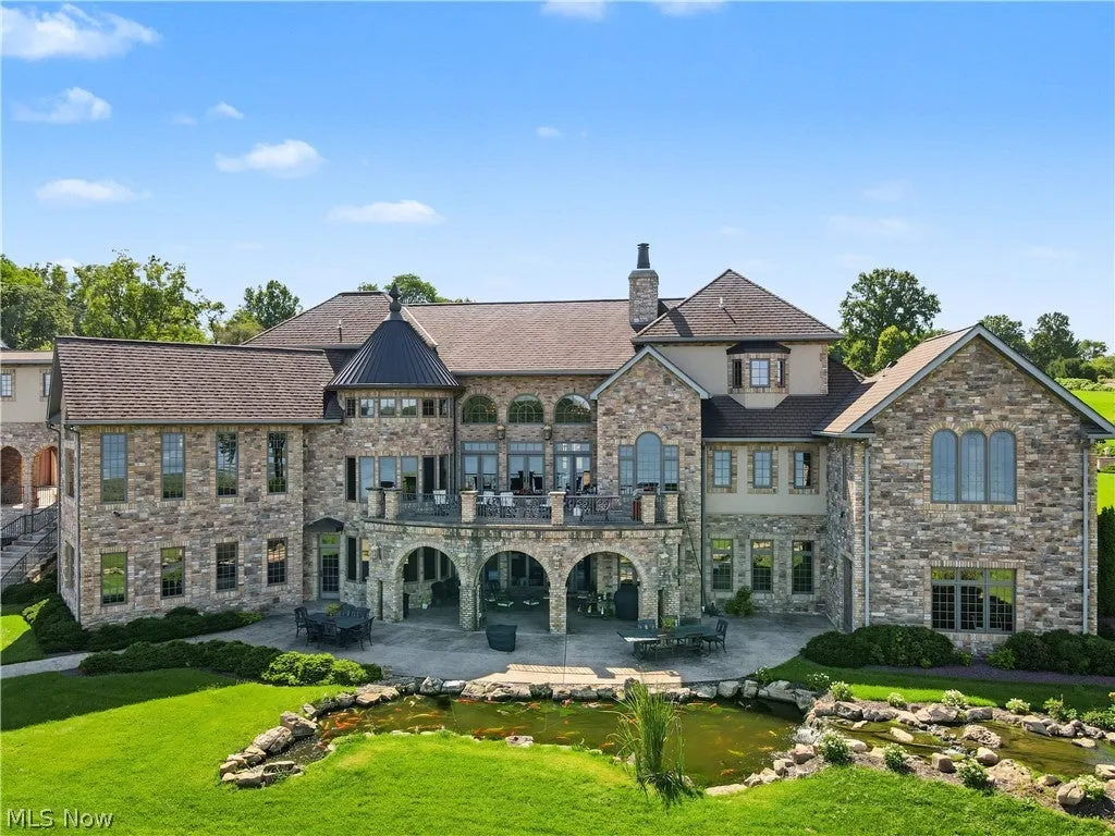 Lake-View Ohio Estate With an Eight-Car Heated Garage and Saltwater Pool Lists for $3,895,000 24 180 Via Napoli St North Lima OH 4445250
