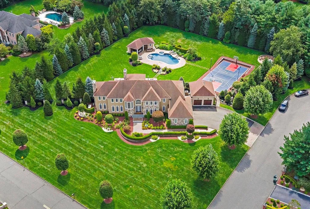 Resort-Like New Jersey Estate With an Indoor Basketball Garage Lists for $3,200,000 1 2 Topaz Court Marlboro NJ 07746001