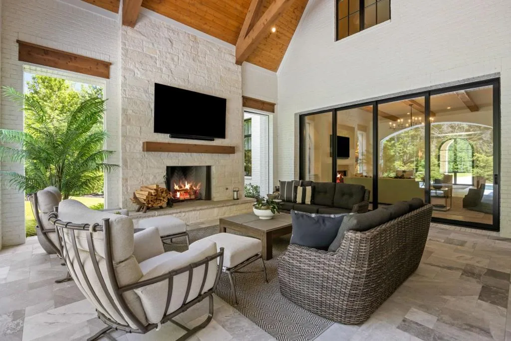 Newly Built Milton Estate With a Five-Car Garage and Resort-Style Pool Lists for $6,025,000 6 200 Deerhaven Ln Milton GA 3000481