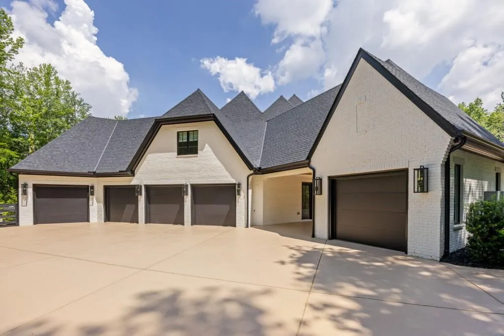 Newly Built Milton Estate With a Five-Car Garage and Resort-Style Pool Lists for $6,025,000 20 200 Deerhaven Ln Milton GA 3000486