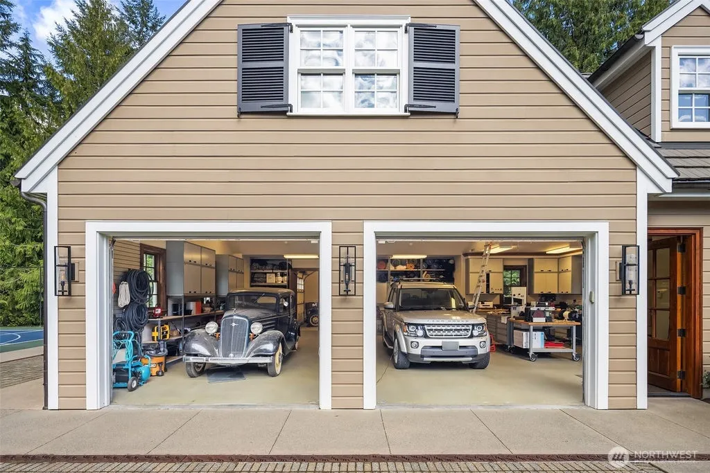 Sammamish Estate With a Pool, Sport Court and Separate Amenities Wing Lists for $6.725 Million 17 2045 250th Place NE Sammamish WA 9807432