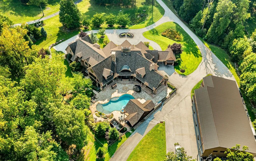 Pennsylvania Estate With an 8,300-Square-Foot Car Gallery for About 40 Vehicles Lists for $8,750,000 2 2250 Old Sentinel Trl Malvern PA 19355002