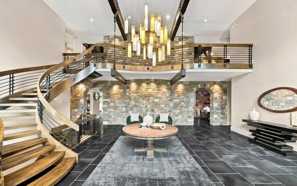 Pennsylvania Estate With an 8,300-Square-Foot Car Gallery for About 40 Vehicles Lists for $8,750,000 3 2250 Old Sentinel Trl Malvern PA 19355017
