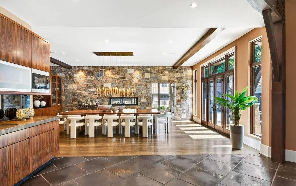 Pennsylvania Estate With an 8,300-Square-Foot Car Gallery for About 40 Vehicles Lists for $8,750,000 6 2250 Old Sentinel Trl Malvern PA 19355028