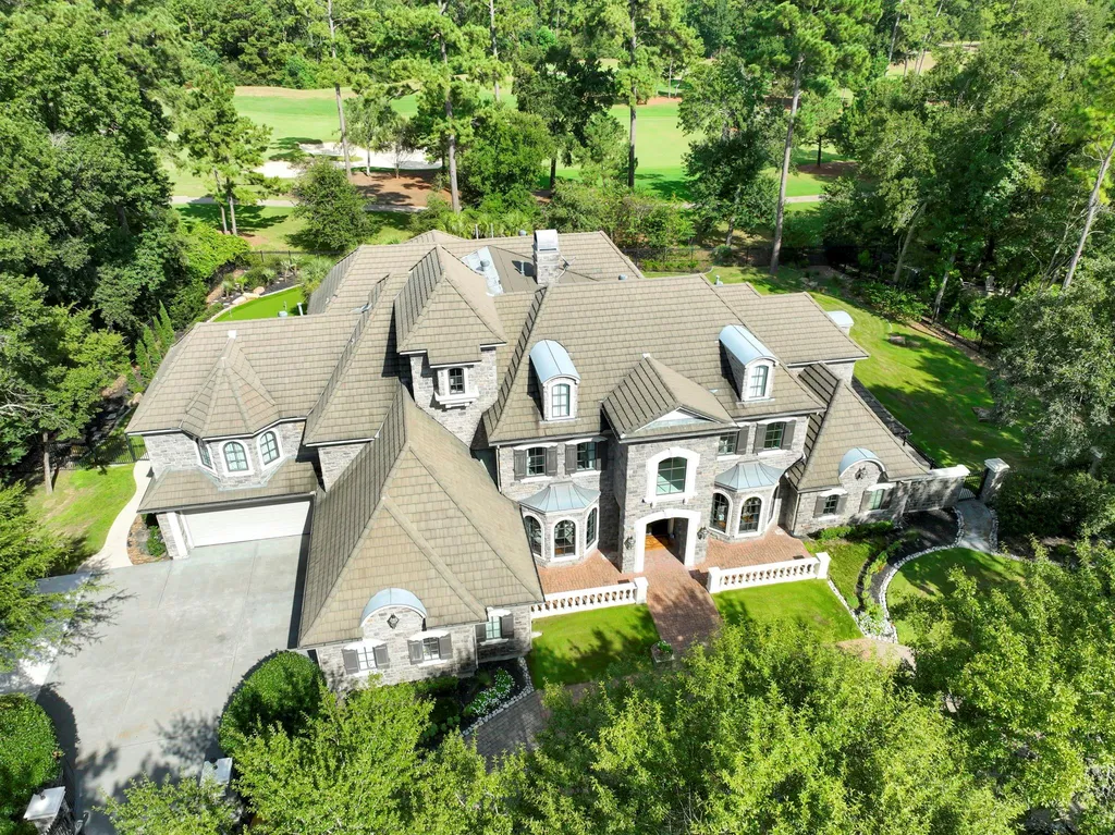 Texas Golf-Course Estate With a $2.3 Million Renovation Lists for $6 Million 2 26 Damask Rose Way Spring TX 7738203