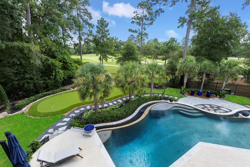 Texas Golf-Course Estate With a $2.3 Million Renovation Lists for $6 Million 22 26 Damask Rose Way Spring TX 7738204