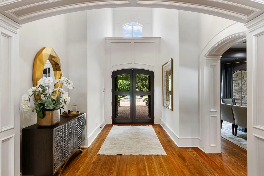 Texas Golf-Course Estate With a $2.3 Million Renovation Lists for $6 Million 3 26 Damask Rose Way Spring TX 7738206