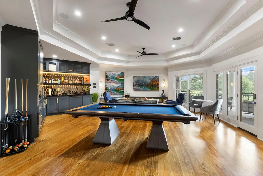 Texas Golf-Course Estate With a $2.3 Million Renovation Lists for $6 Million 8 26 Damask Rose Way Spring TX 7738232