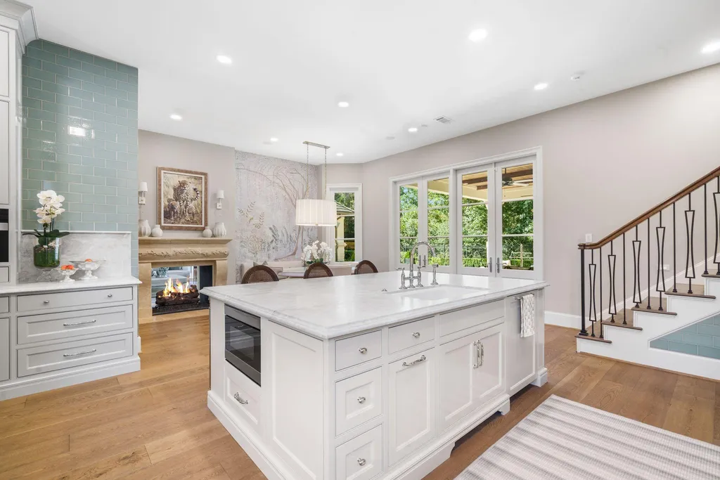 Reimagined French Country Estate With a La Cornue Kitchen Lists for $3,295,000 in Carlton Woods 10 26 N Palmiera Cir Spring TX 7738214