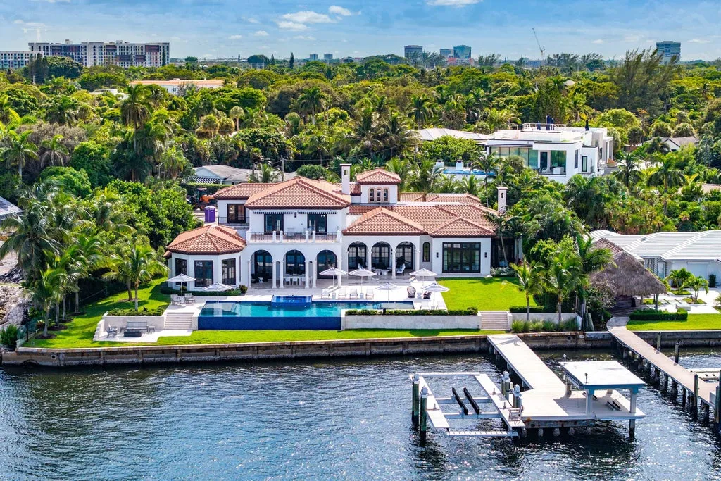 Reimagined West Palm Beach Waterfront Estate With a $410,000 Video Wall Lists for $26,500,000 3 3400 N Flagler Drive West Palm Beach FL30