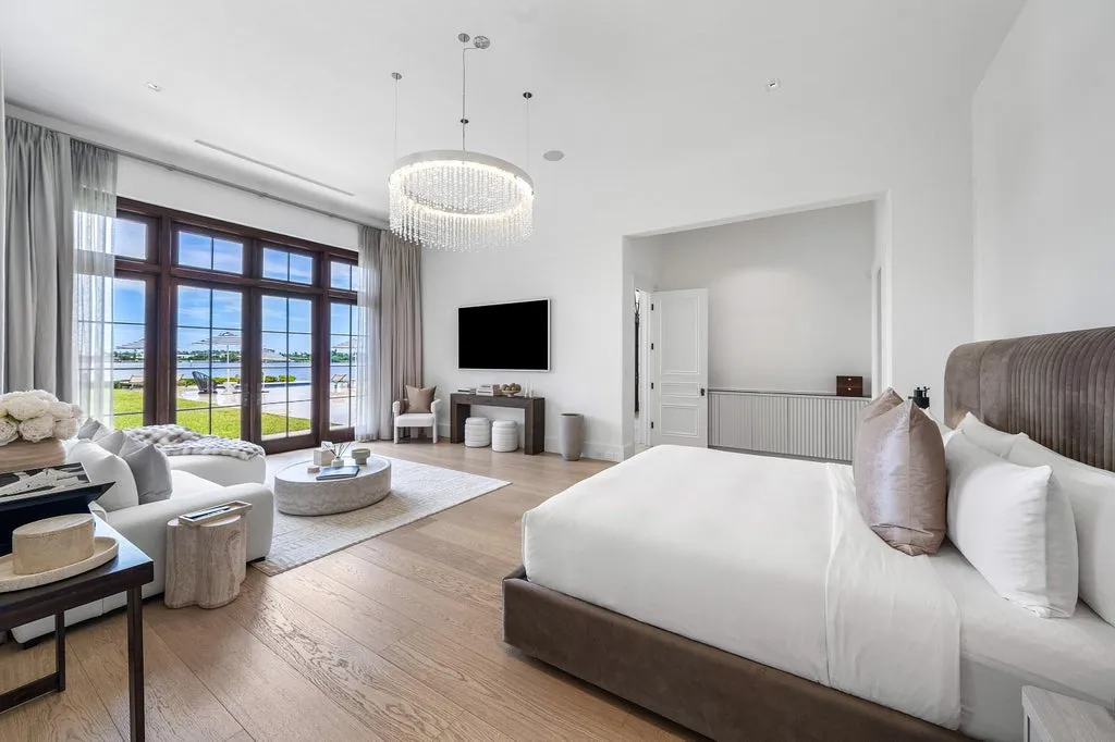 Reimagined West Palm Beach Waterfront Estate With a $410,000 Video Wall Lists for $26,500,000 15 3400 N Flagler Drive West Palm Beach FL50