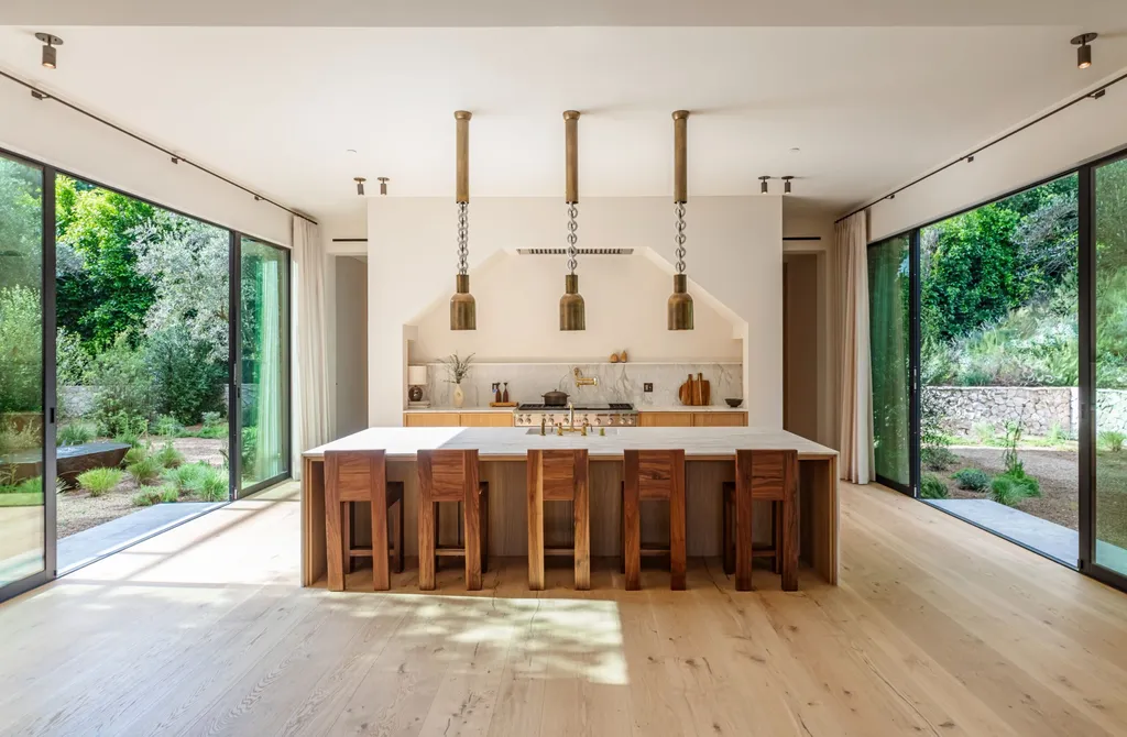 After Asking $42 Million, a Newly Built Los Angeles Compound Returns at $31.95 Million 7 3405 Fryman Rd Studio City CA 91604 20