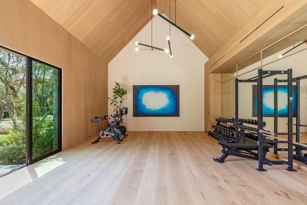 After Asking $42 Million, a Newly Built Los Angeles Compound Returns at $31.95 Million 12 3405 Fryman Rd Studio City CA 91604 29