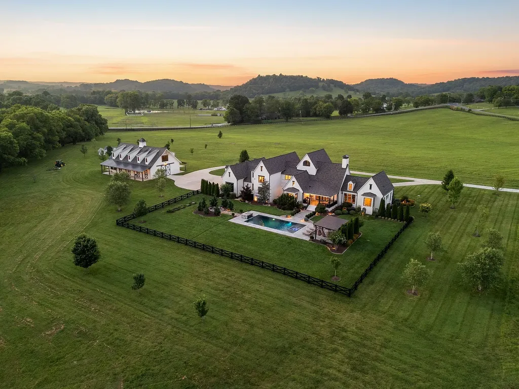 Secluded Franklin Estate with a Custom Barn and 42 Preserved Acres Hits the Market for $12,750,000 17 4067 Carters Creek Pike Franklin TN 37064 34