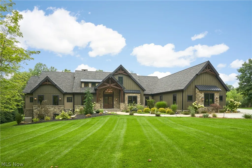 Jackson Hole-Inspired Ohio Estate With Garage Space for 15 Cars Lists for $3.999 Million 1 4351 Fawn Trl Richfield OH 4428601