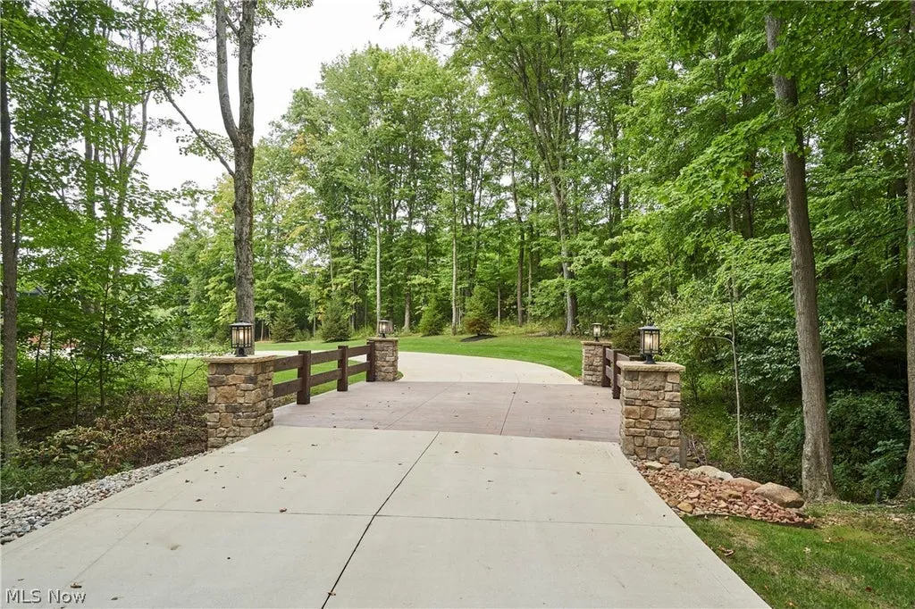 Jackson Hole-Inspired Ohio Estate With Garage Space for 15 Cars Lists for $3.999 Million 21 4351 Fawn Trl Richfield OH 4428644