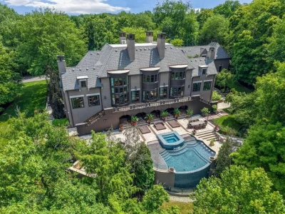 There Are Just Four Homes on This Private Muirfield Village Lake. One Is for Sale for $6.895 Million. 1 One of Four Homes on a Private Muirfield Village Lake Asks $6.895 Million