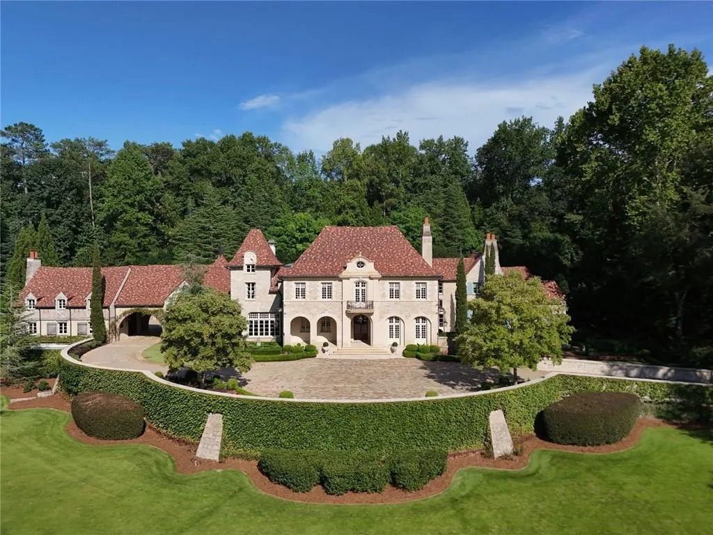First-Time-to-Market Atlanta French Country Estate With a 4,000-Bottle Wine Cellar Lists for $18,250,000 3 5375 Long Island Dr NW Sandy Springs GA005