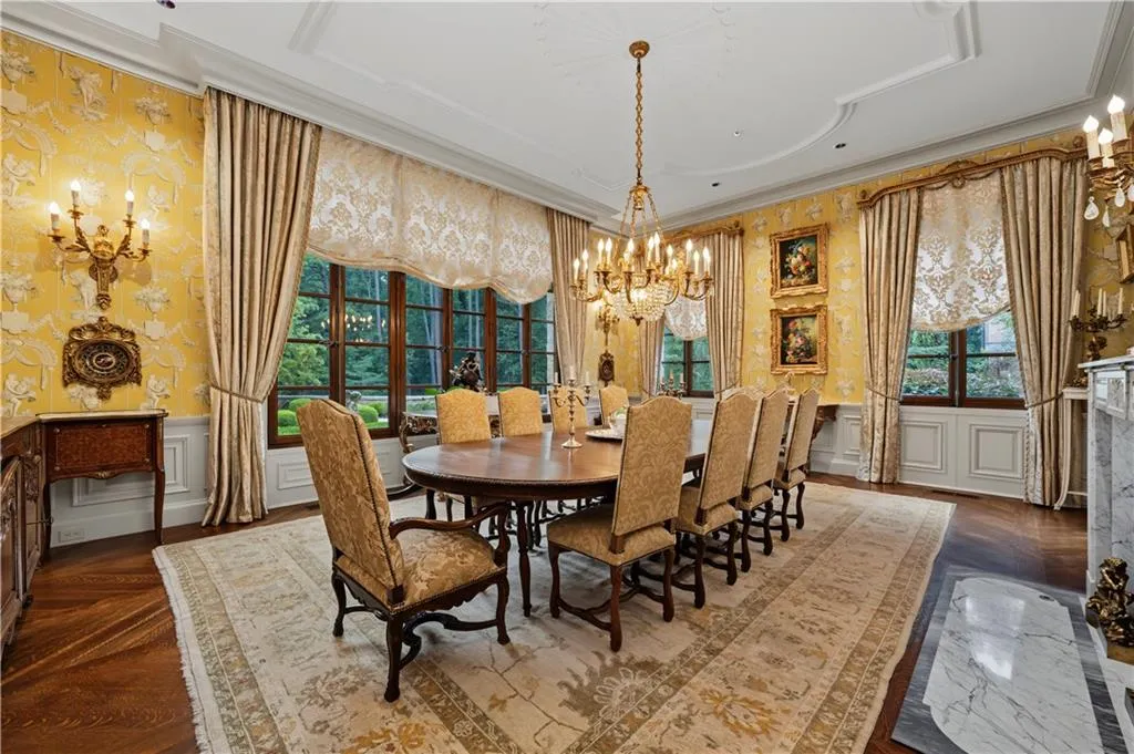First-Time-to-Market Atlanta French Country Estate With a 4,000-Bottle Wine Cellar Lists for $18,250,000 7 5375 Long Island Dr NW Sandy Springs GA024