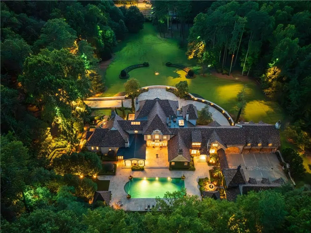 First-Time-to-Market Atlanta French Country Estate With a 4,000-Bottle Wine Cellar Lists for $18,250,000 29 5375 Long Island Dr NW Sandy Springs GA106