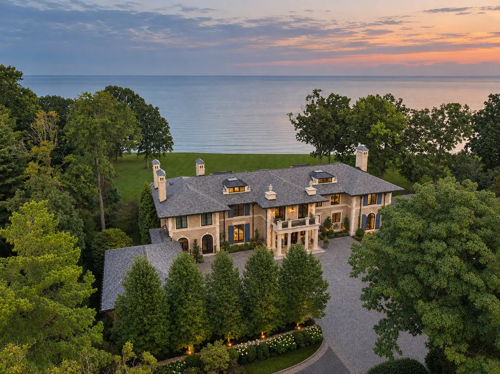 A Newly Built Lake Forest Estate Rises From the Remnants of a Rockefeller-Era Mansion. It’s Asking $21,999,900. 3 595 Circle Ln Lake Forest IL 6004501