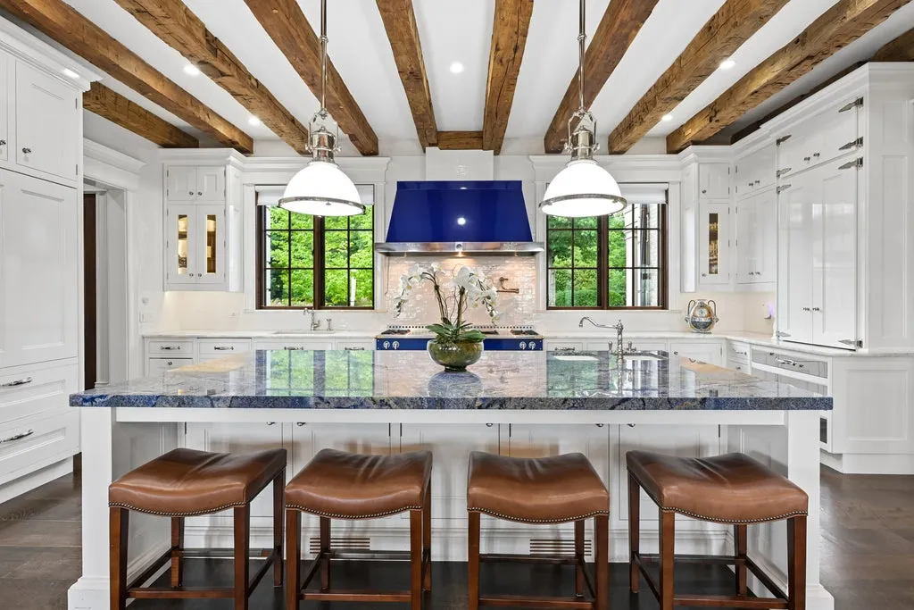 A Newly Built Lake Forest Estate Rises From the Remnants of a Rockefeller-Era Mansion. It’s Asking $21,999,900. 11 595 Circle Ln Lake Forest IL 6004509