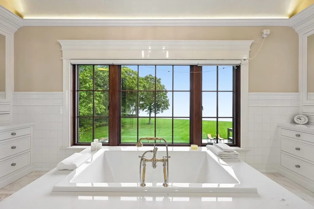 A Newly Built Lake Forest Estate Rises From the Remnants of a Rockefeller-Era Mansion. It’s Asking $21,999,900. 15 595 Circle Ln Lake Forest IL 6004530