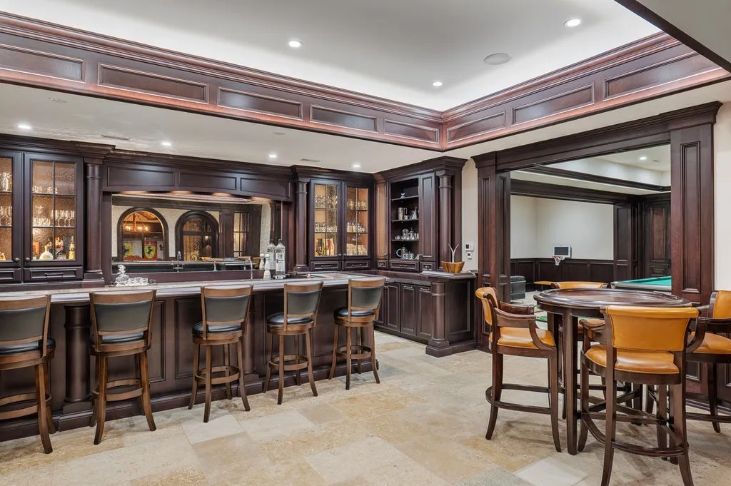 A Newly Built Lake Forest Estate Rises From the Remnants of a Rockefeller-Era Mansion. It’s Asking $21,999,900. 20 595 Circle Ln Lake Forest IL 6004539