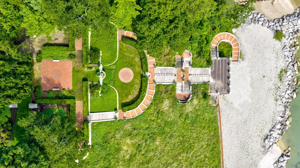 A Newly Built Lake Forest Estate Rises From the Remnants of a Rockefeller-Era Mansion. It’s Asking $21,999,900. 28 595 Circle Ln Lake Forest IL 6004554
