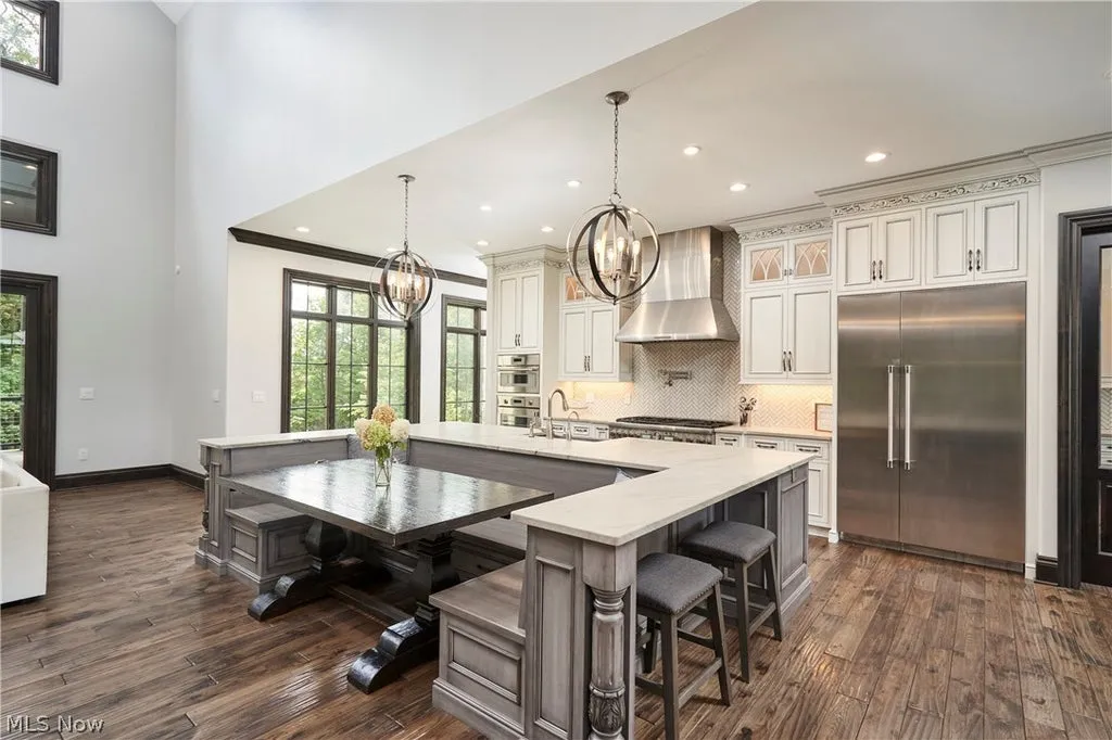 Sprawling Ohio Estate With a 30-Foot Great Room and 300-Bottle Wine Storage Lists for $4,950,000 6 6069 Oban Ct Medina OH 4425605