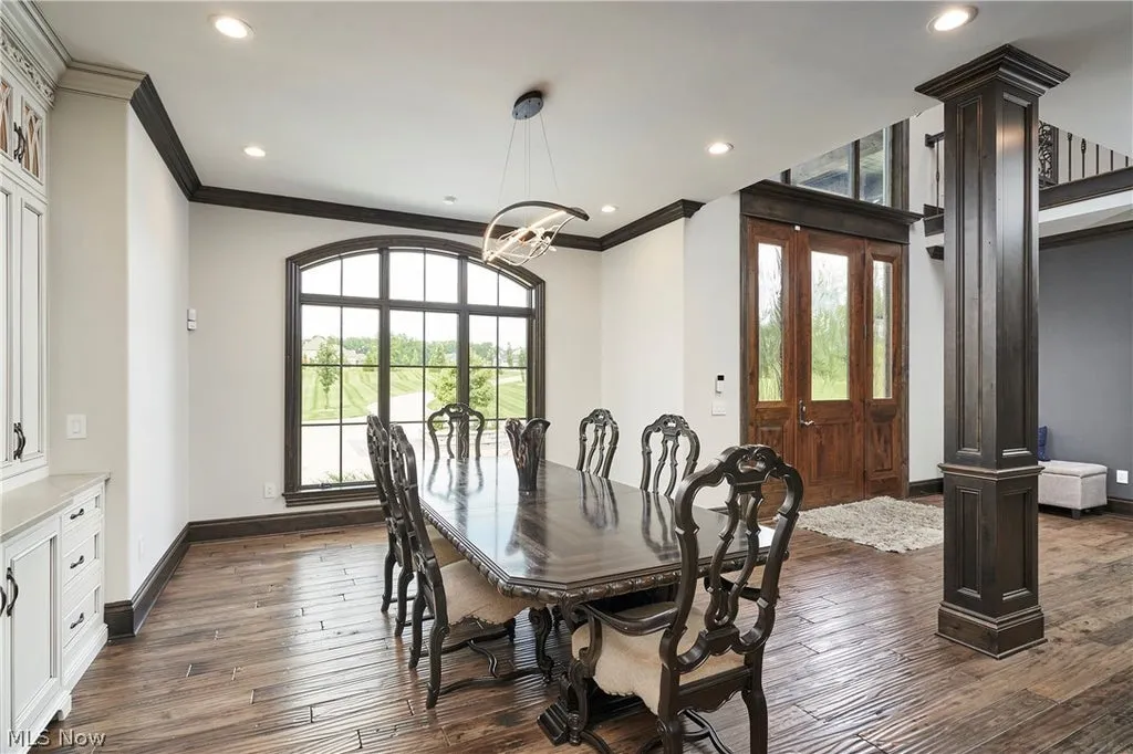 Sprawling Ohio Estate With a 30-Foot Great Room and 300-Bottle Wine Storage Lists for $4,950,000 5 6069 Oban Ct Medina OH 4425611