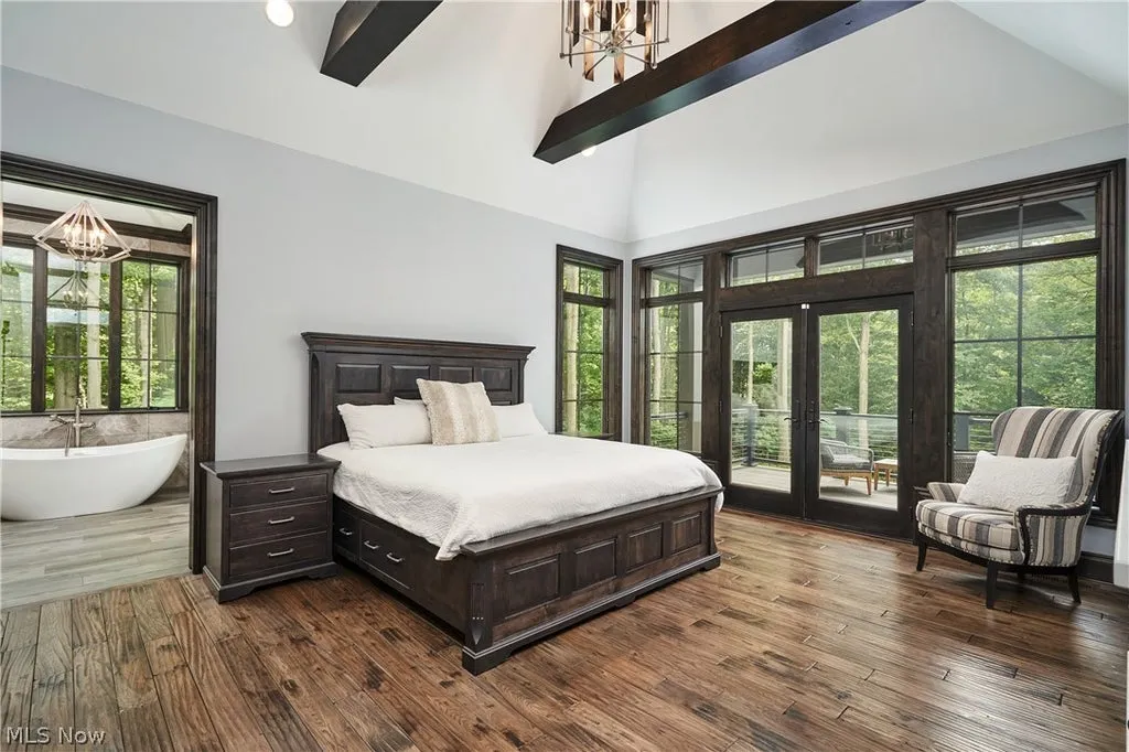 Sprawling Ohio Estate With a 30-Foot Great Room and 300-Bottle Wine Storage Lists for $4,950,000 8 6069 Oban Ct Medina OH 4425620