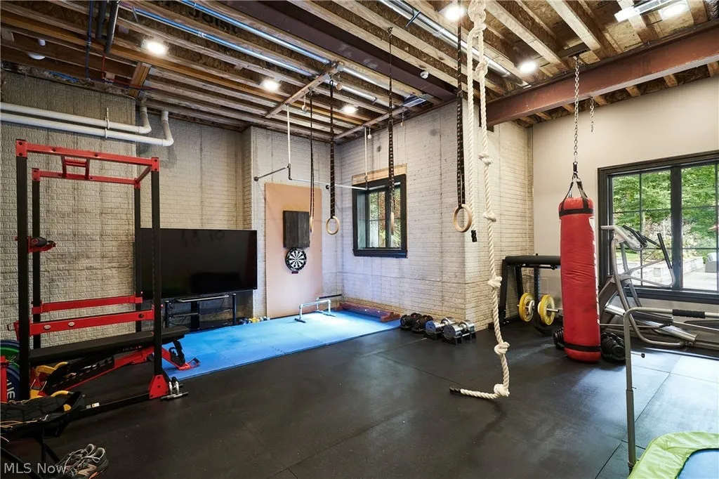 Sprawling Ohio Estate With a 30-Foot Great Room and 300-Bottle Wine Storage Lists for $4,950,000 14 6069 Oban Ct Medina OH 4425632