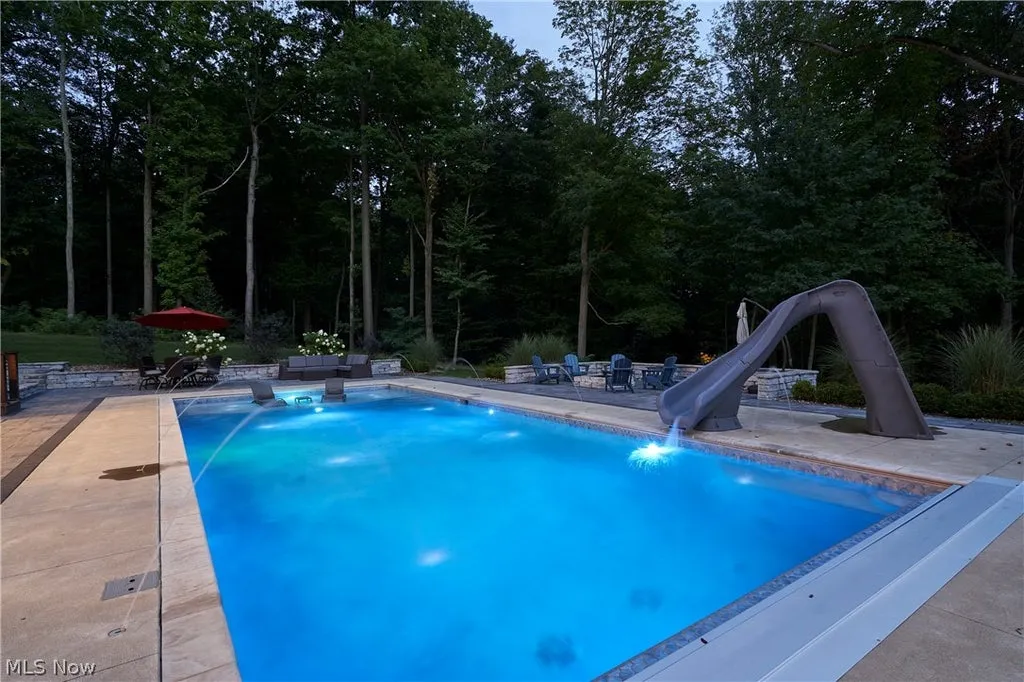 Sprawling Ohio Estate With a 30-Foot Great Room and 300-Bottle Wine Storage Lists for $4,950,000 16 6069 Oban Ct Medina OH 4425647