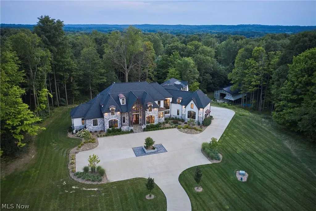 Sprawling Ohio Estate With a 30-Foot Great Room and 300-Bottle Wine Storage Lists for $4,950,000 1 6069 Oban Ct Medina OH 4425649