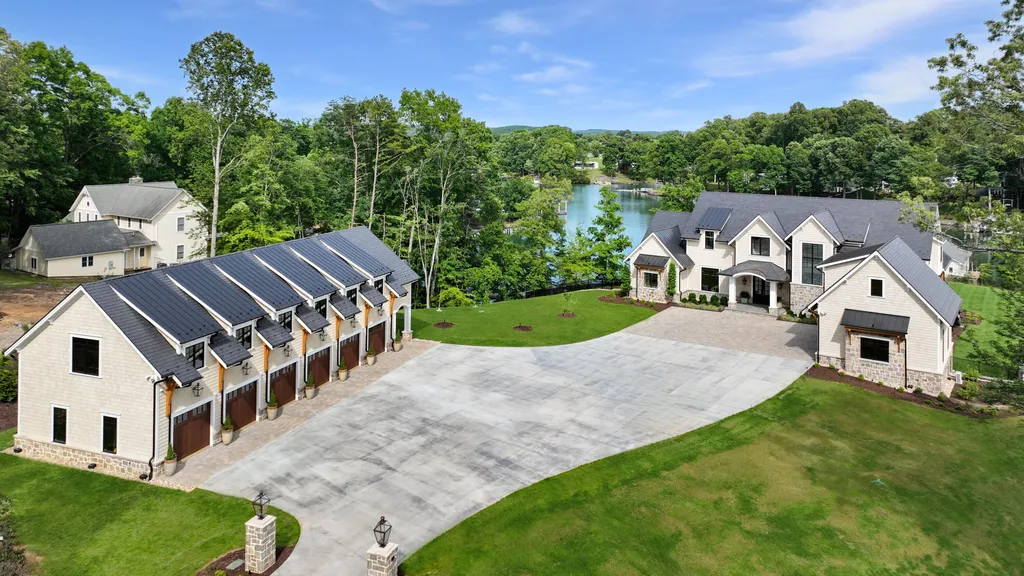 Exceptional Smith Mountain Lake Estate With a 60-Foot Pool and Six-Car Garage Lists for $12.995 Million 3 6189 Scruggs Rd Moneta VA 24121003