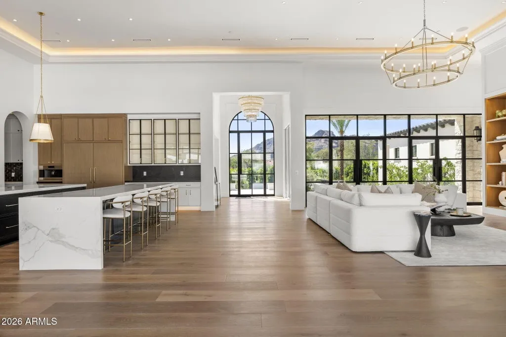 A Brand-New Paradise Valley Estate Has Views of Three Mountains—and a $9.289 Million Price Tag 4 6610 N Mountain View Drive Paradise Valley AZ 8525305