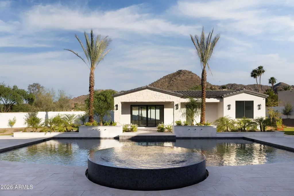 A Brand-New Paradise Valley Estate Has Views of Three Mountains—and a $9.289 Million Price Tag 6 6610 N Mountain View Drive Paradise Valley AZ 8525307