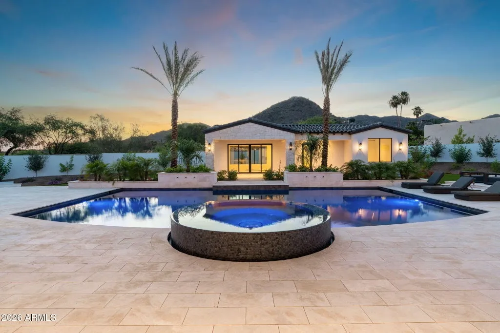 A Brand-New Paradise Valley Estate Has Views of Three Mountains—and a $9.289 Million Price Tag 7 6610 N Mountain View Drive Paradise Valley AZ 8525332