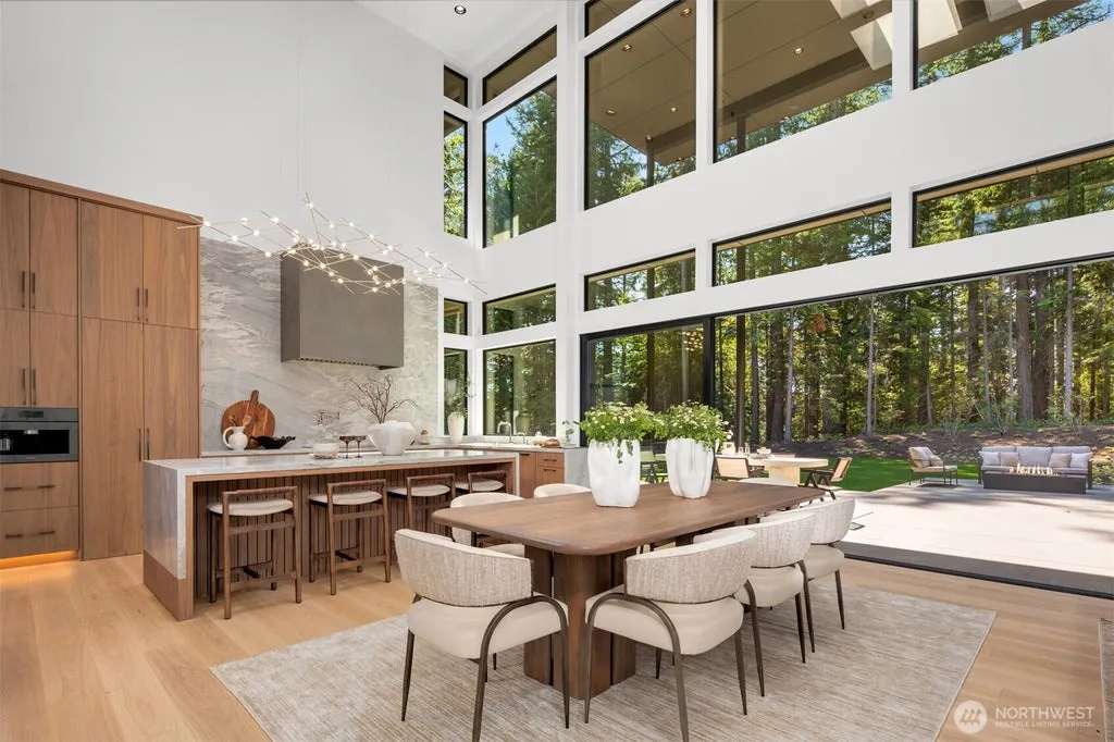 Newly Built Issaquah Estate With a 30-Foot Skylit Foyer and Floating Staircase Lists for $10.7 Million 6 6752 266th Court SE Issaquah WA 9802907