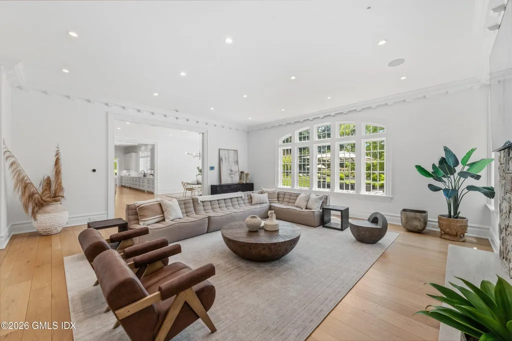 Expansive Greenwich Stone Manor with a 1,500-Square-Foot Guest House and Resort-Style Pool Asks $12,995,000 8 7 Loch Ln Greenwich CT 0683015