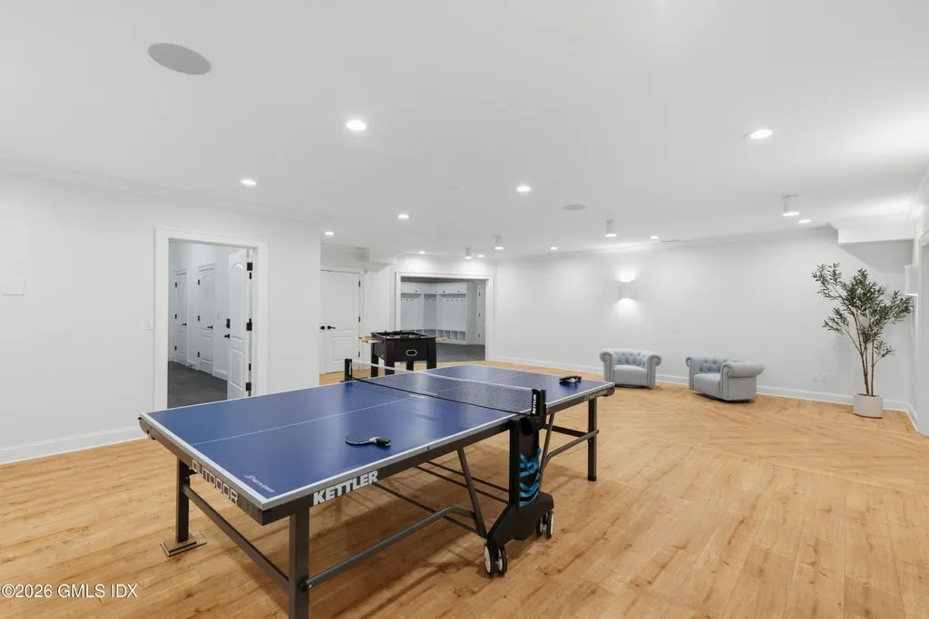 Expansive Greenwich Stone Manor with a 1,500-Square-Foot Guest House and Resort-Style Pool Asks $12,995,000 17 7 Loch Ln Greenwich CT 0683026